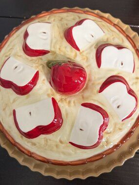 Vintage Ceramic Pie Dish Keeper, Apple Themed w/Lid, Apple Slices, Portugal